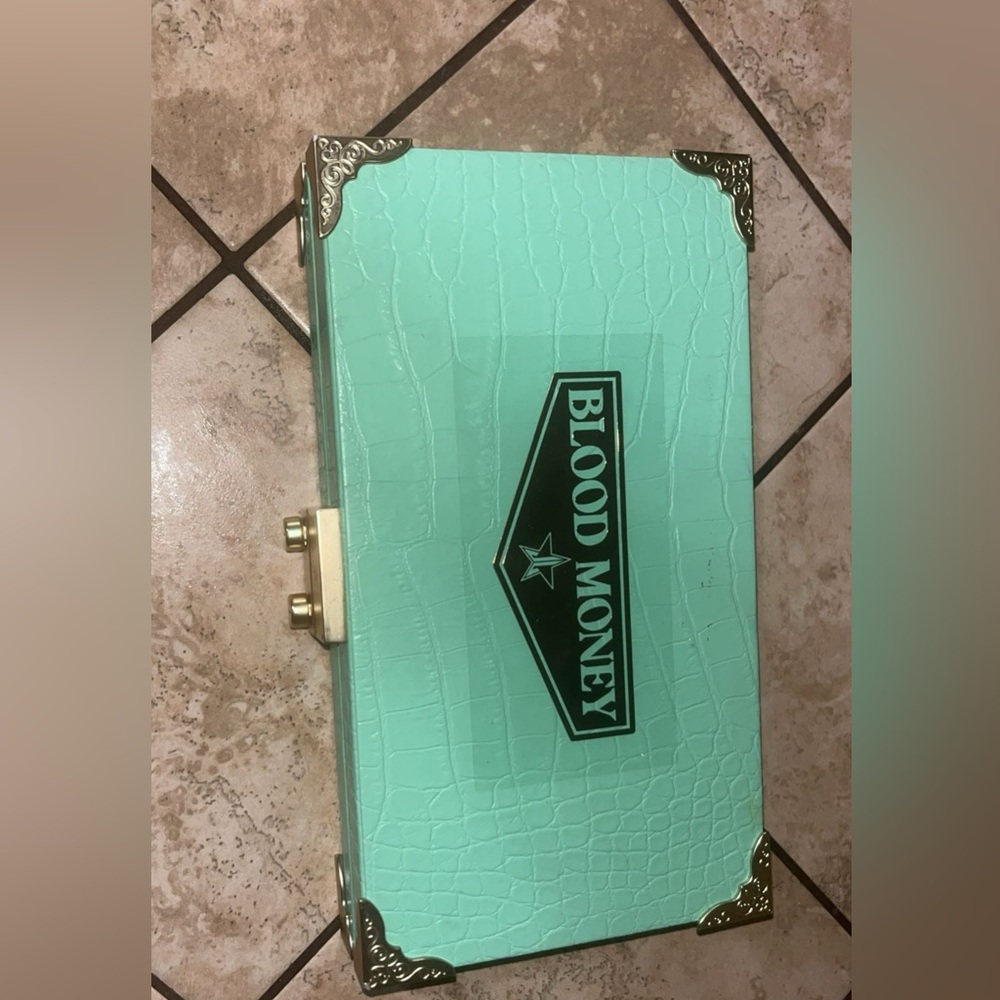 Jeffree star makeup pallet